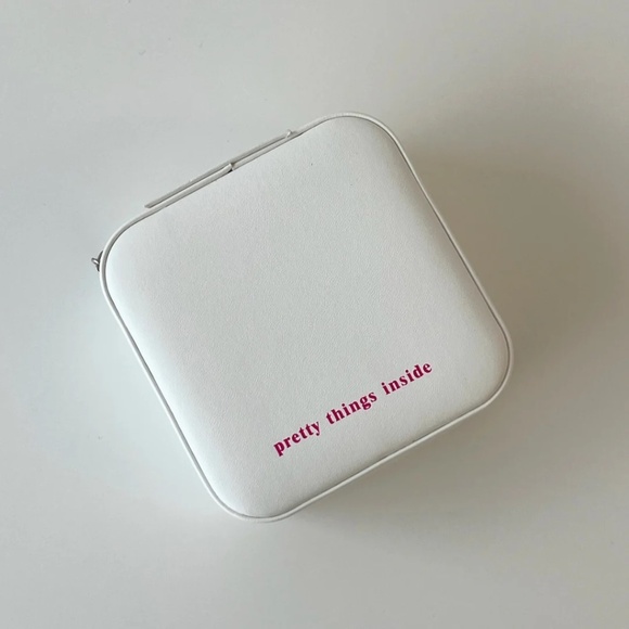 Pretty Things Inside Jewelry Box - Picture 1 of 4